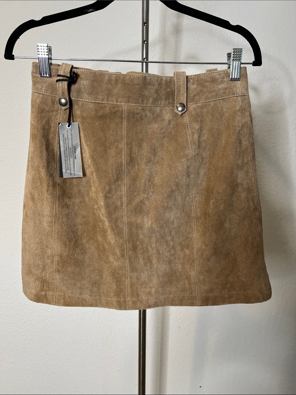Blank NYC Suede Zip-Front Mini Skirt in Tan - Picture 2 of 4